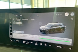 musta Audi Q3 2026 kuva 19.