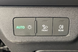 musta Audi Q3 2026 kuva 24.