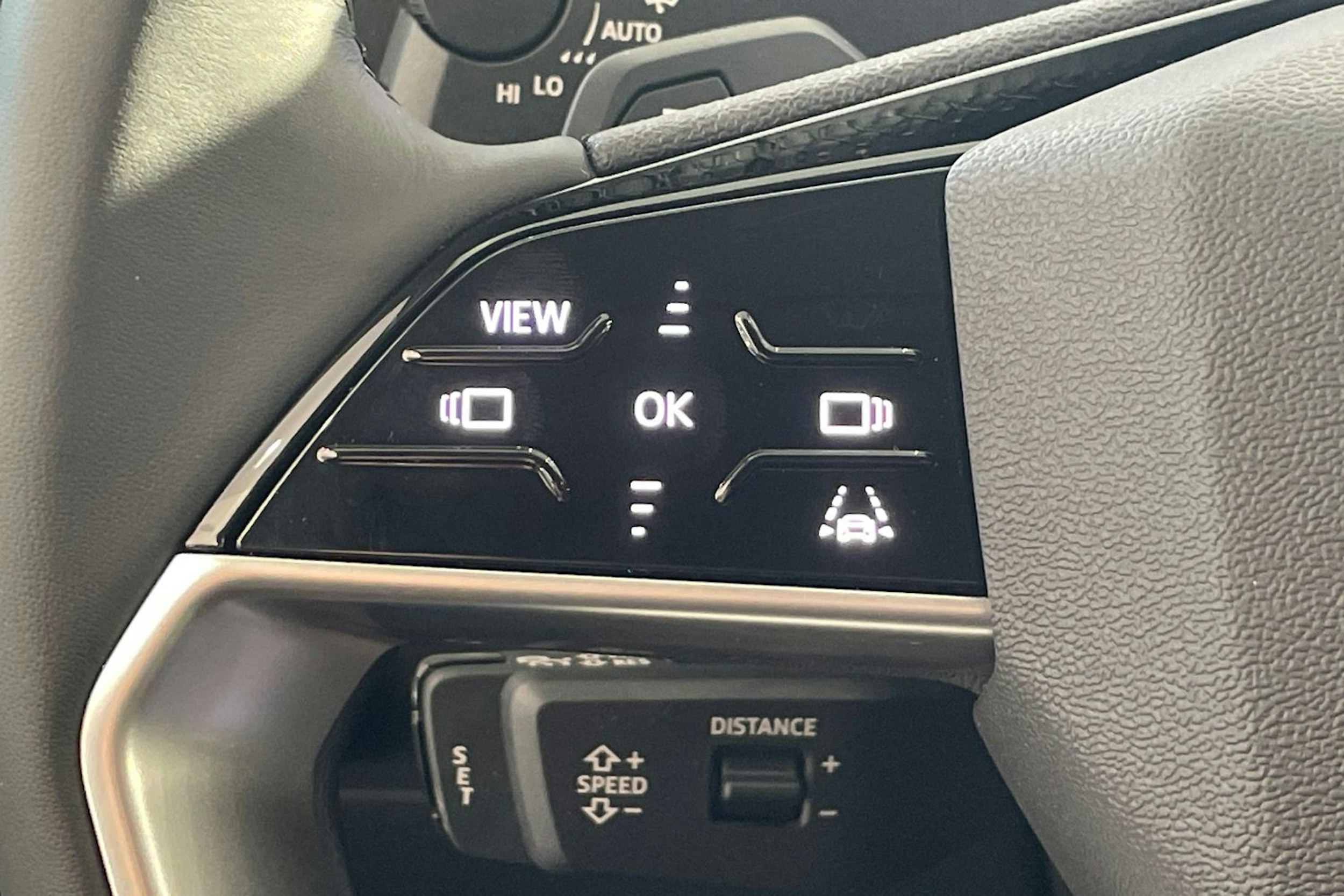 musta Audi Q3 2026 kuva 28.