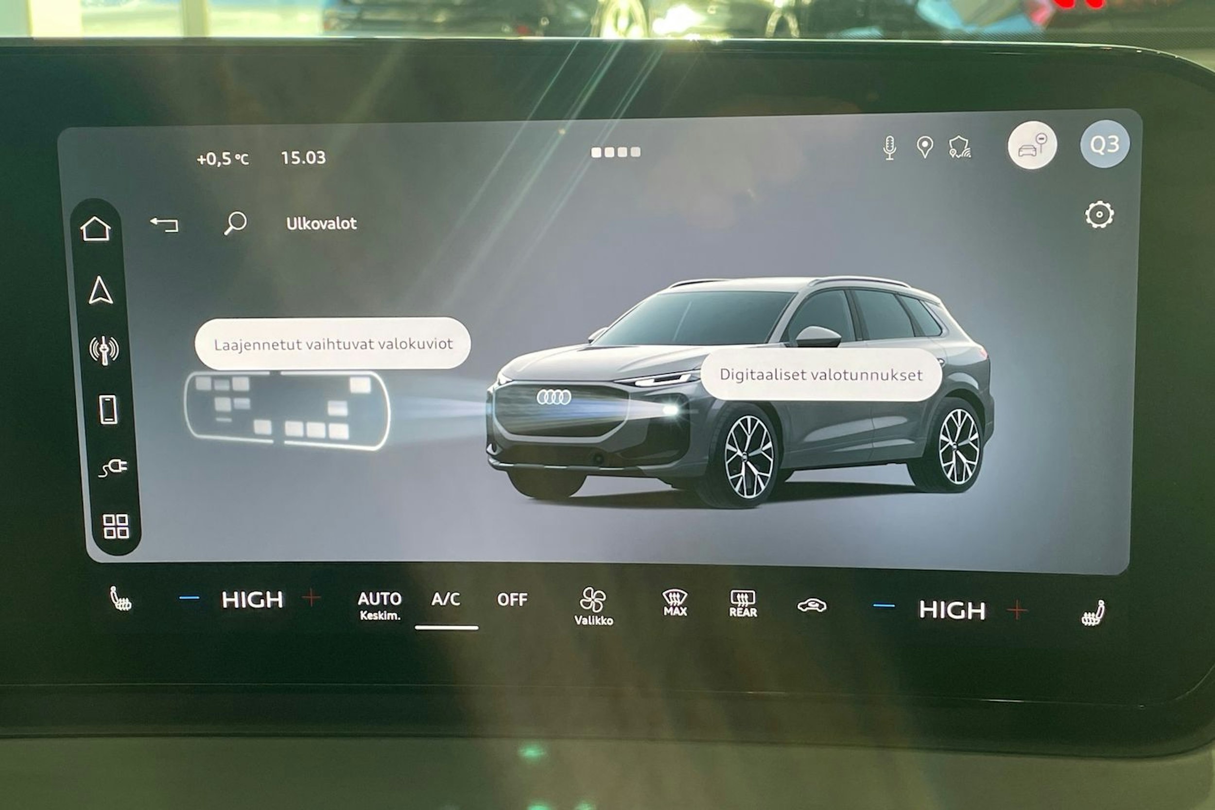 musta Audi Q3 2026 kuva 30.