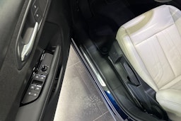 met. sininen Audi Q3 2026 kuva 15.