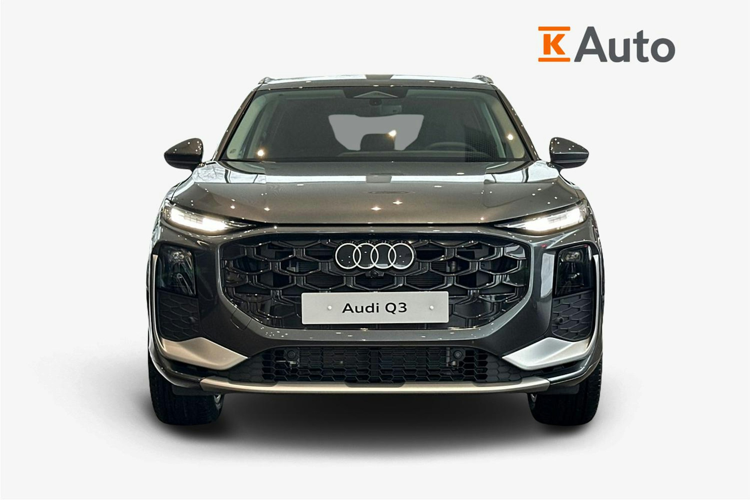 met. harmaa Audi Q3 2026 kuva 4.