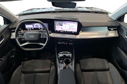 met. harmaa Audi Q3 2026 kuva 7.