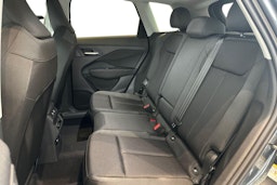 met. harmaa Audi Q3 2026 kuva 8.