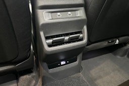 met. harmaa Audi Q3 2026 kuva 11.