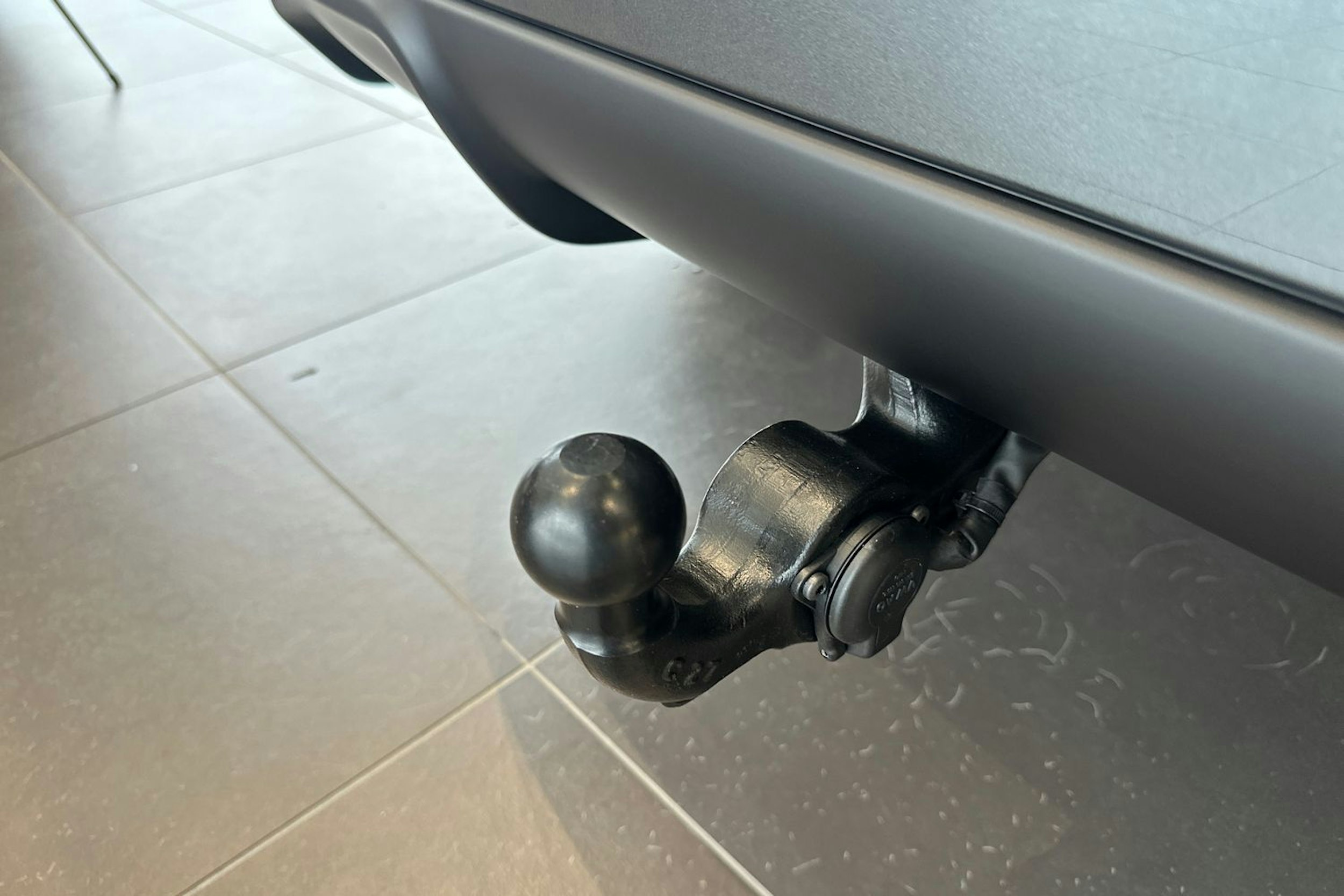 met. harmaa Audi Q3 2026 kuva 13.