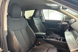 met. harmaa Audi Q3 2026 kuva 14.