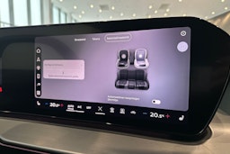 met. harmaa Audi Q3 2026 kuva 16.