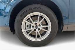 sininen Audi Q3 2026 kuva 9.