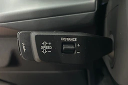 sininen Audi Q3 2026 kuva 17.