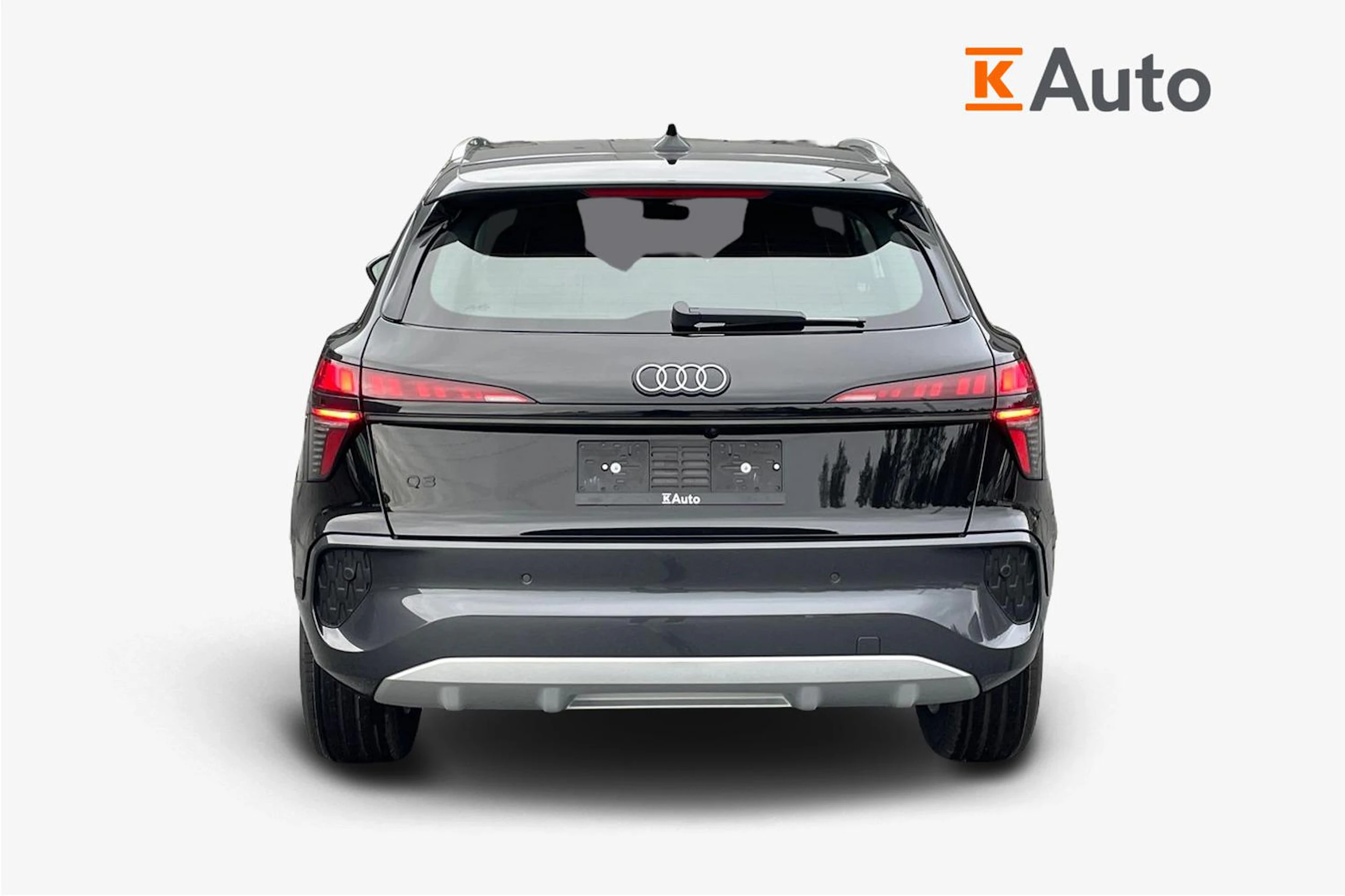 musta Audi Q3 2026 kuva 3.