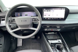 musta Audi Q3 2026 kuva 7.