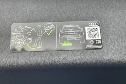 musta Audi Q3 2026 kuva 17.