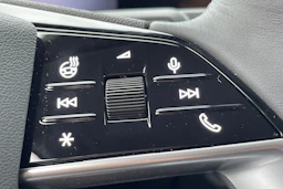 musta Audi Q3 2026 kuva 19.