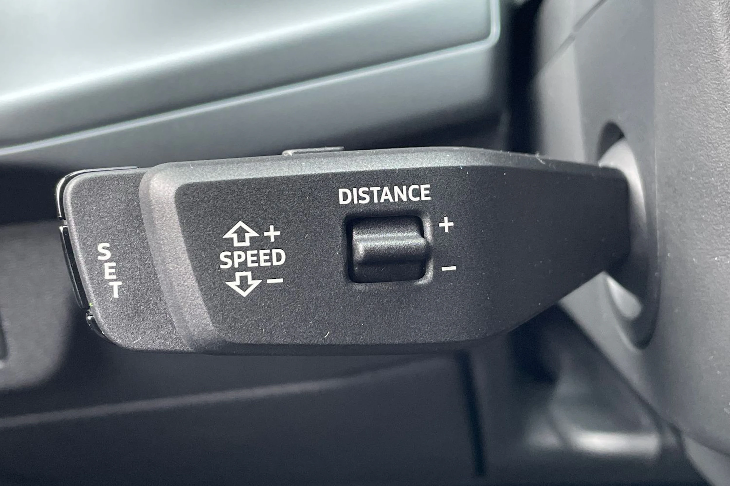 musta Audi Q3 2026 kuva 20.