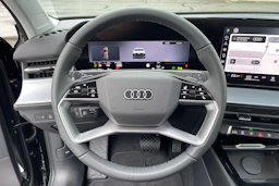 musta Audi Q3 2026 kuva 23.