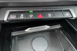 musta Audi Q3 2026 kuva 25.