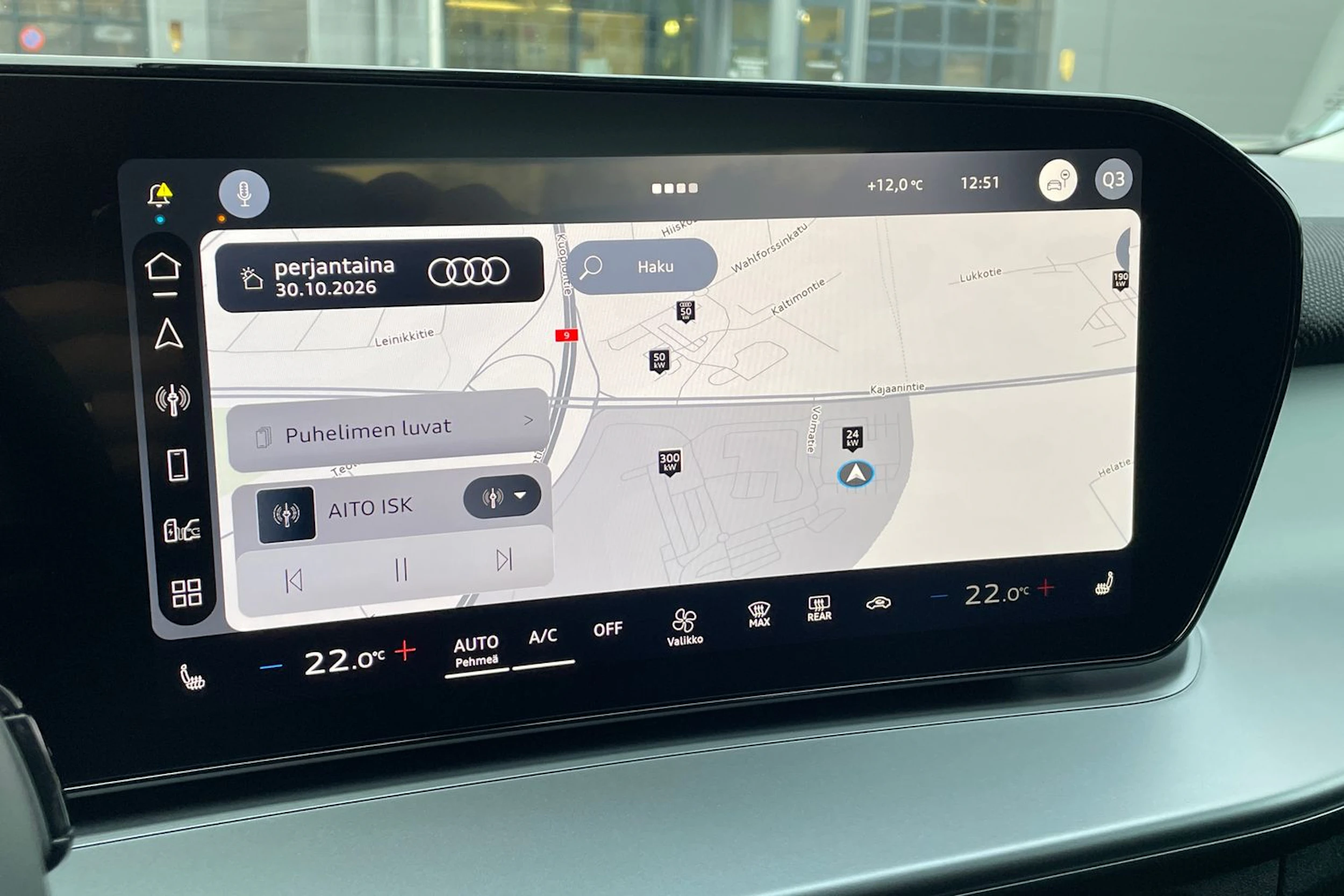 musta Audi Q3 2026 kuva 27.
