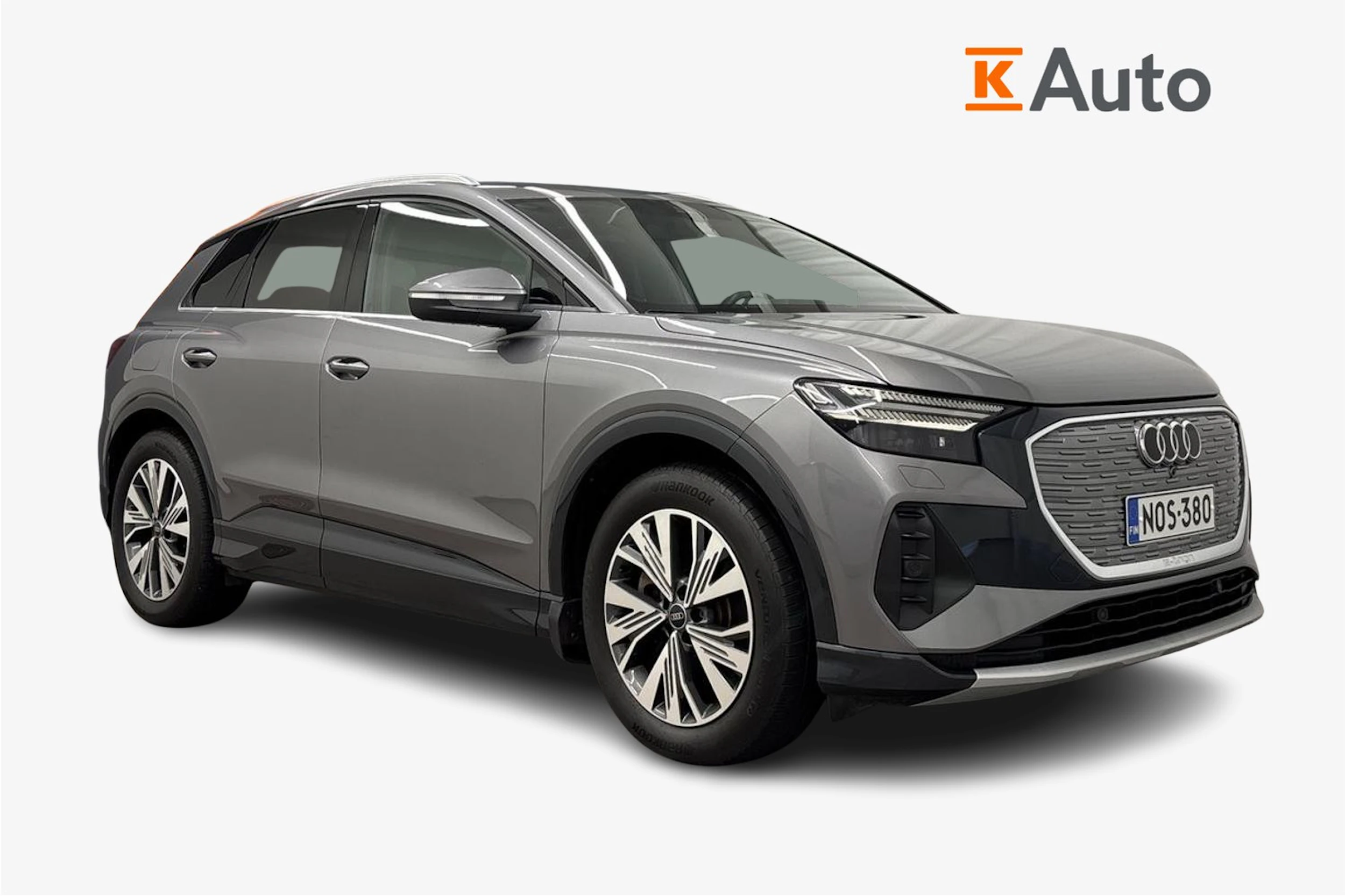 Harmaa Audi Q4 50 e-tron 2024 kuva 1.
