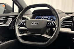 Harmaa Audi Q4 50 e-tron 2024 kuva 12.