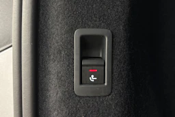 Harmaa Audi Q4 50 e-tron 2024 kuva 26.