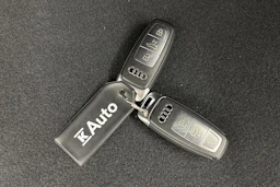 Harmaa Audi Q4 50 e-tron 2024 kuva 27.