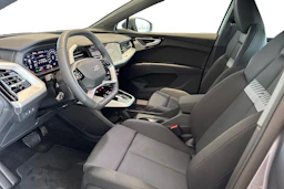 harmaa Audi Q4 e-tron 2026 kuva 6.