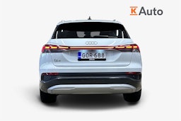 valkoinen Audi Q4 e-tron 2021 kuva 3.