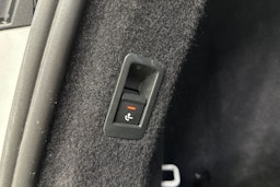 valkoinen Audi Q4 e-tron 2021 kuva 29.