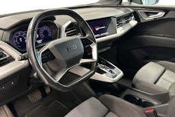 harmaa Audi Q4 e-tron 2021 kuva 7.