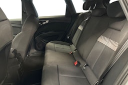harmaa Audi Q4 e-tron 2021 kuva 10.