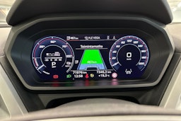 harmaa Audi Q4 e-tron 2021 kuva 15.