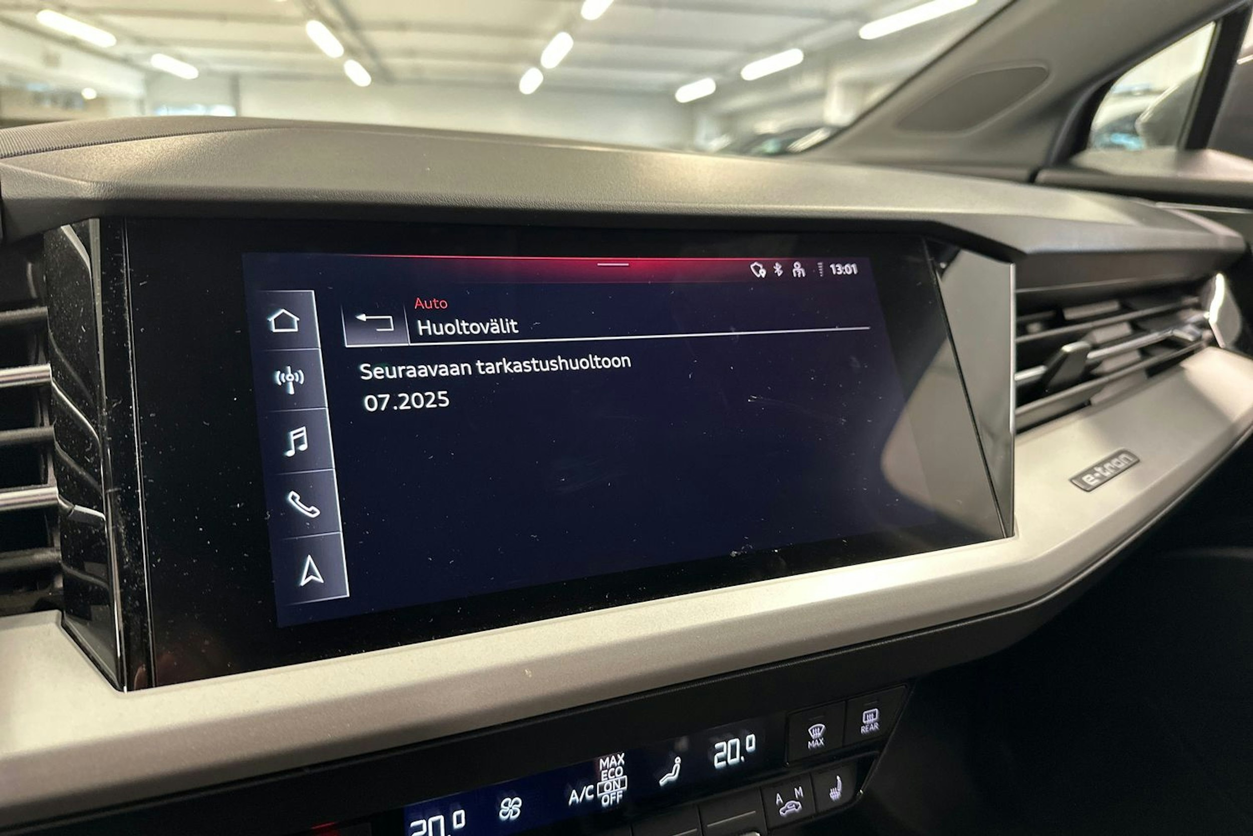 harmaa Audi Q4 e-tron 2021 kuva 31.