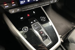 harmaa Audi Q4 e-tron 2021 kuva 34.
