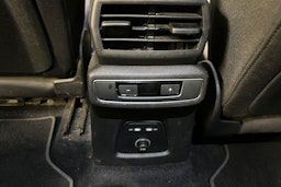 harmaa Audi Q4 e-tron 2021 kuva 37.