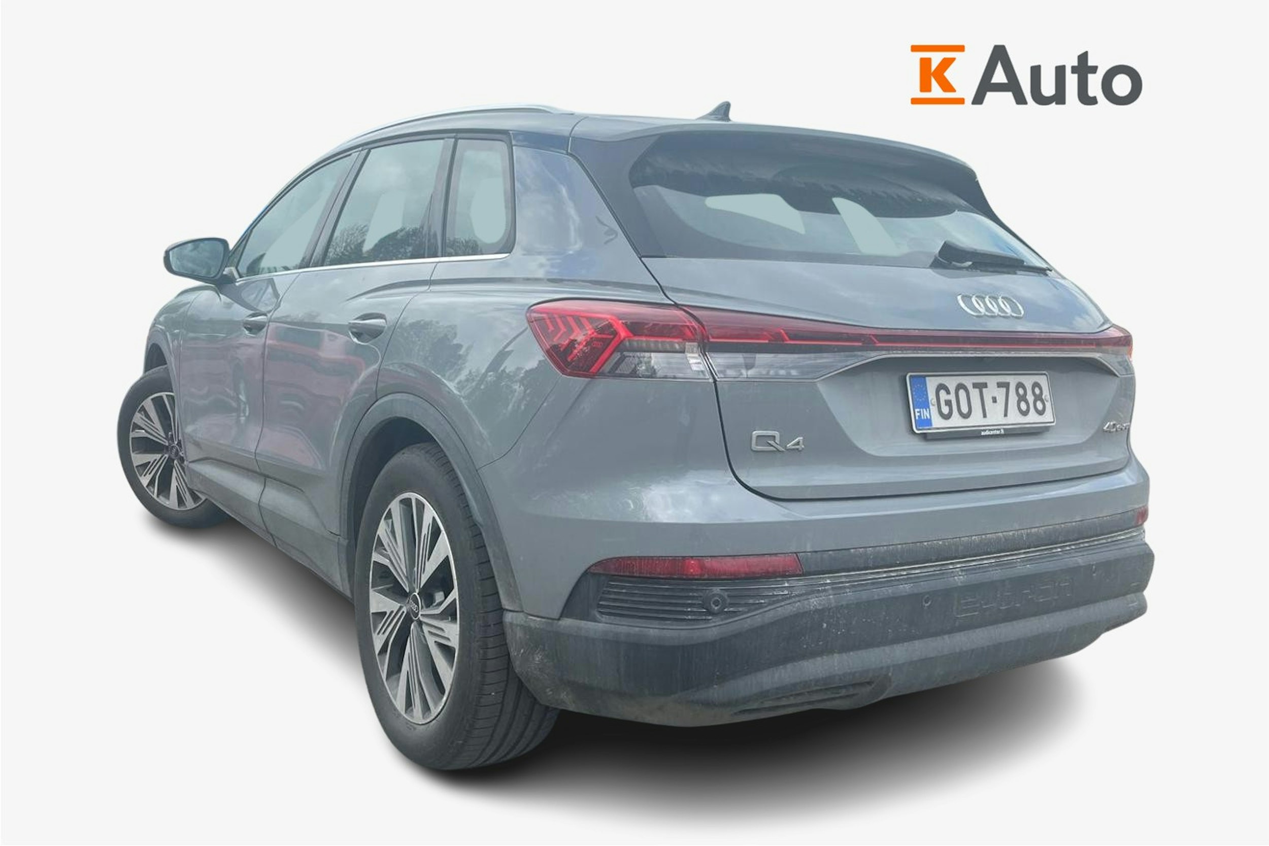harmaa Audi Q4 e-tron 2021 kuva 2.