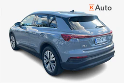Harmaa Audi Q4 e-tron 2021 kuva 2.