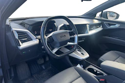 Harmaa Audi Q4 e-tron 2021 kuva 3.