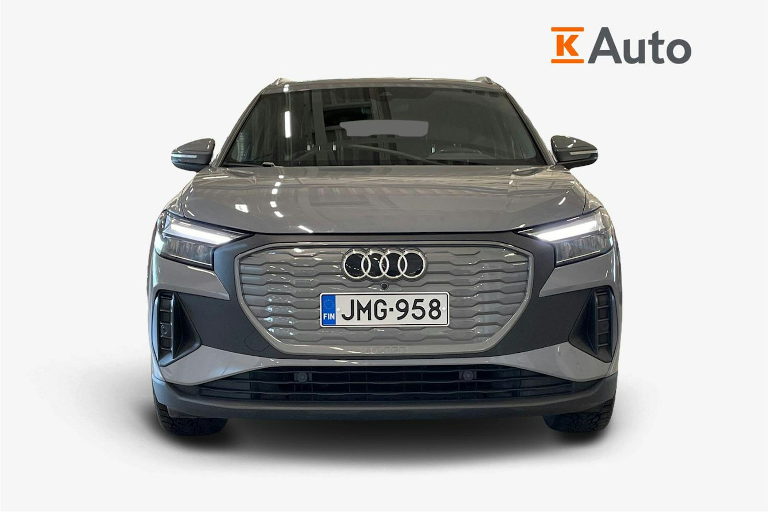 harmaa Audi Q4 e-tron 2021 kuva 5.