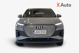 harmaa Audi Q4 e-tron 2021 kuva 5.