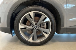 harmaa Audi Q4 e-tron 2021 kuva 11.