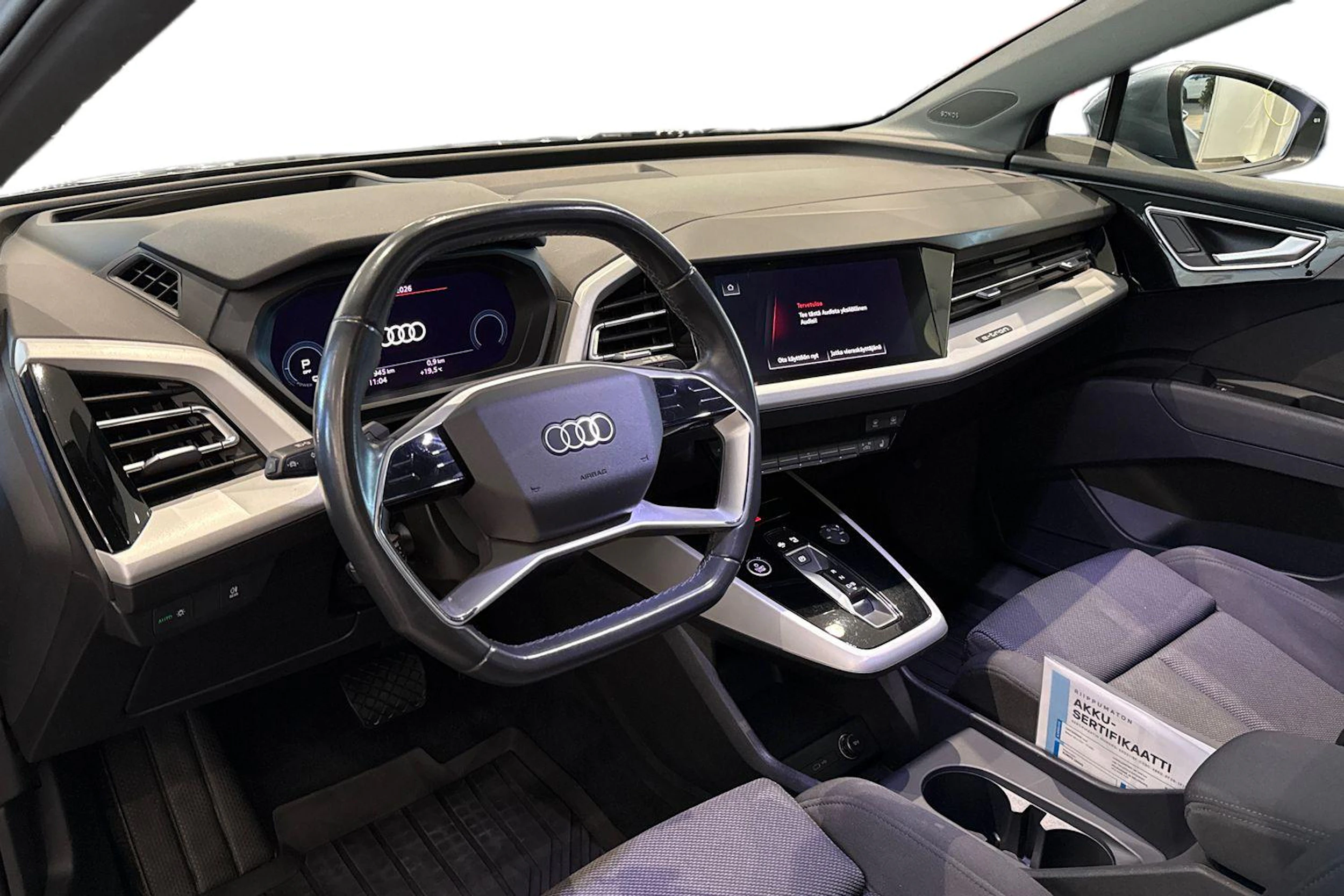 met. harmaa Audi Q4 e-tron 2022 kuva 6.