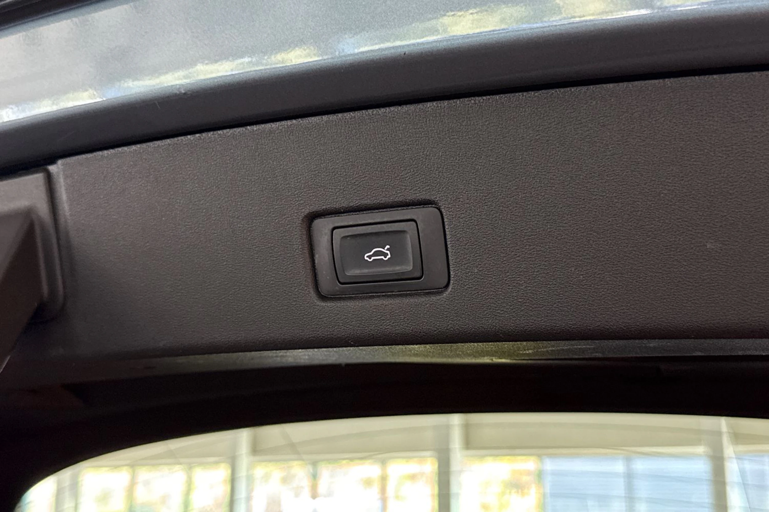 met. harmaa Audi Q4 e-tron 2022 kuva 12.