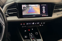 met. harmaa Audi Q4 e-tron 2022 kuva 15.
