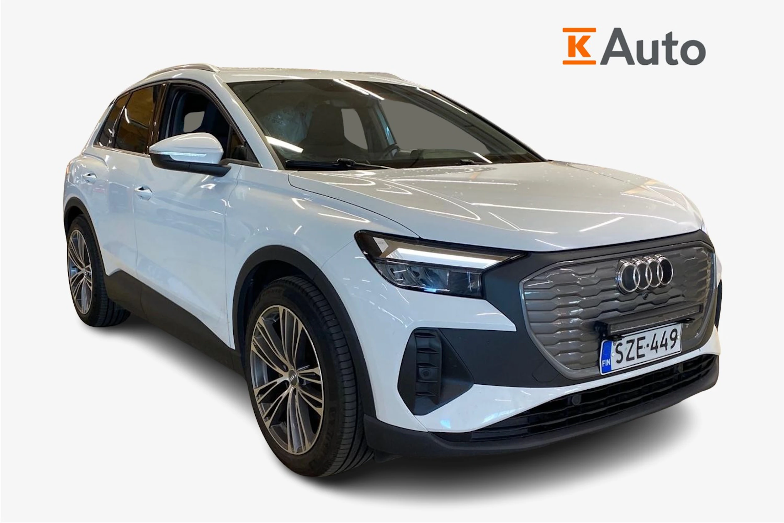 met. valkoinen Audi Q4 e-tron 2022 kuva 1.