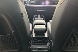 Sininen Audi Q4 e-tron 2022 kuva 18.