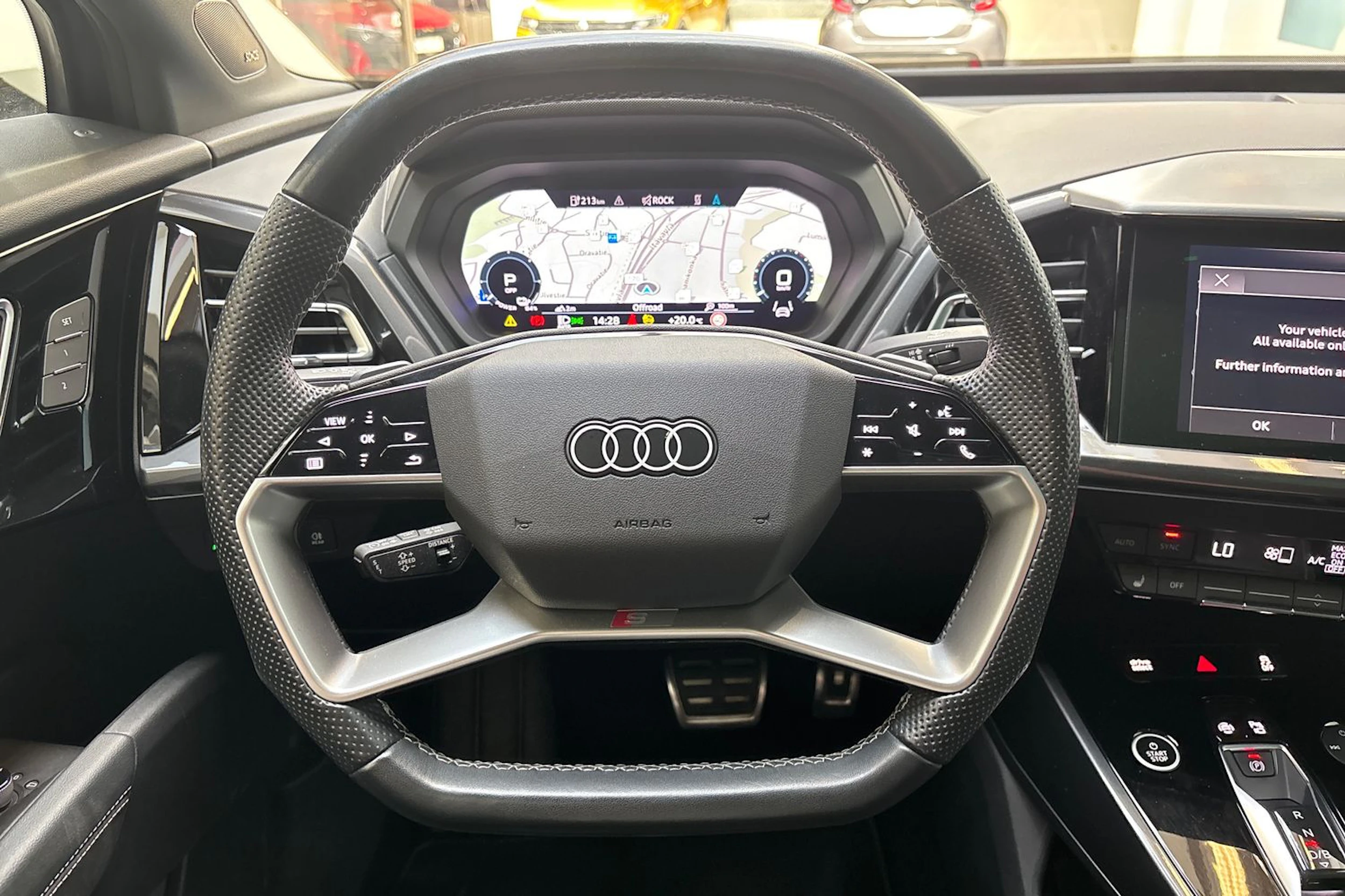 Sininen Audi Q4 e-tron 2022 kuva 25.
