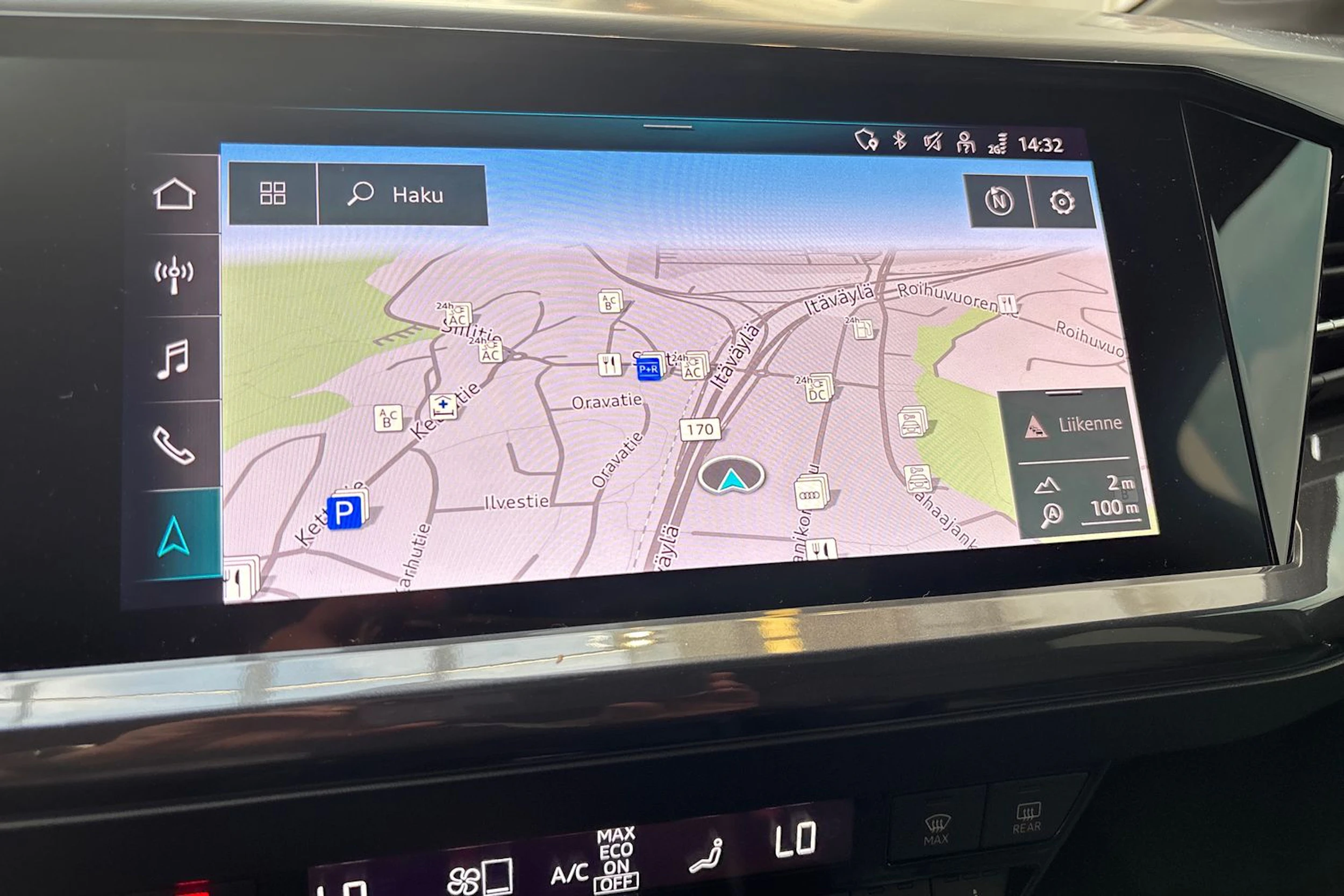 Sininen Audi Q4 e-tron 2022 kuva 29.