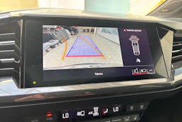 Sininen Audi Q4 e-tron 2022 kuva 30.