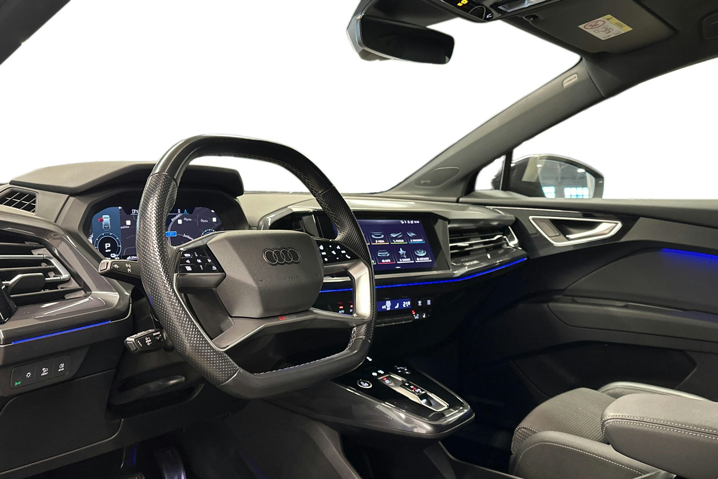 violetti Audi Q4 e-tron 2022 kuva 3.